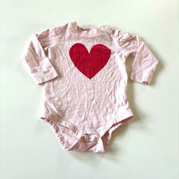 Primary Girls Onesie Bodysuit 9-12 Months Pink Red Heart - Picture 1 of 5